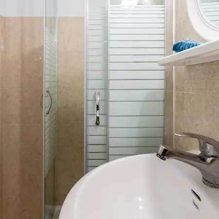 Annis Studio Apartment